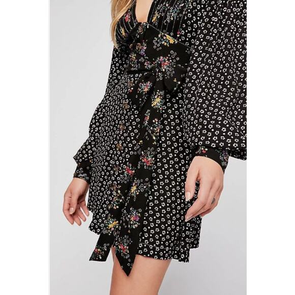 NWOT Free People Wonderland Mini Dress, Black Floral Combo Size XSM - QUICK SHIP - Picture 3 of 5